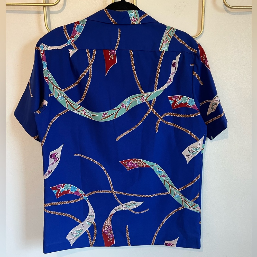 Blue Hawaii Medium Button Down - image 2
